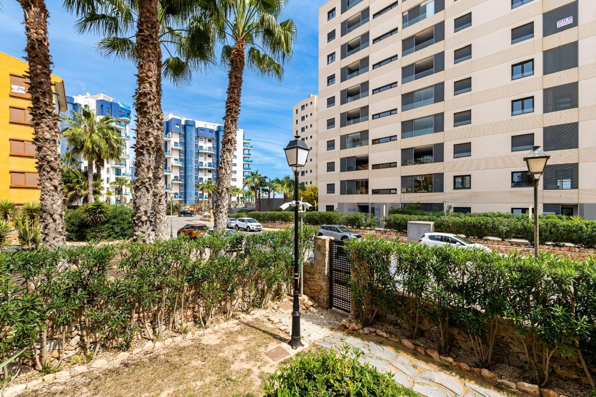Tornado Apartamento Sunrise Torrevieja Exteriör bild